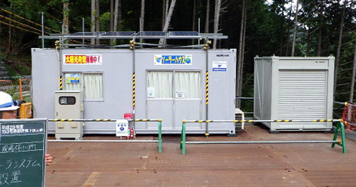 現場事務所太陽光発電の様子