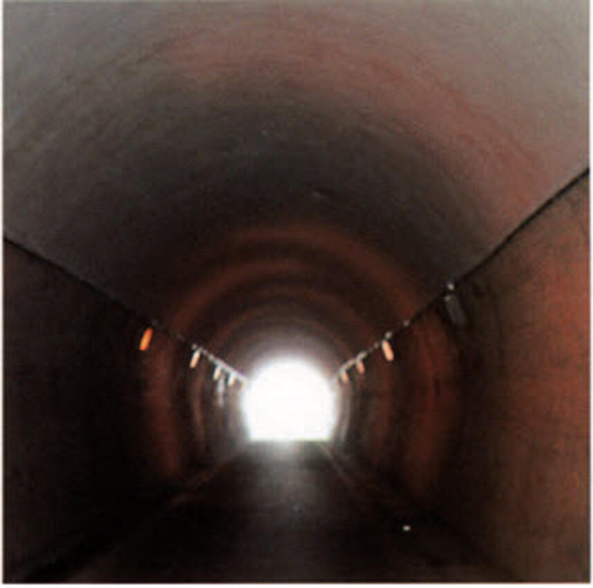 補修・補強後のトンネル内部全景